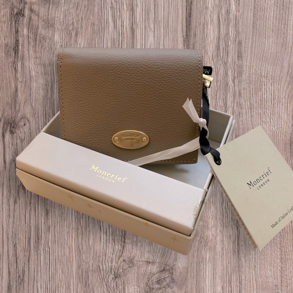 MONCRIEF LONDON ITALIAN LEATHER BIFOLD WALLET MINIMALIST FEMININE Taupe Cream - Picture 1 of 5